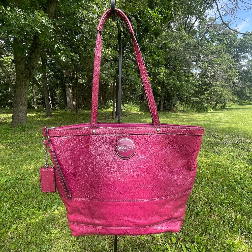 Y2K Coach Stitched Signature C Stripe Patent leather shoulder bag in raspberry